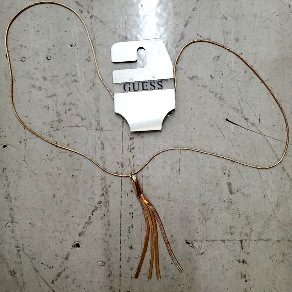 New Guess Polished Tassel Necklace. - Picture 5 of 13